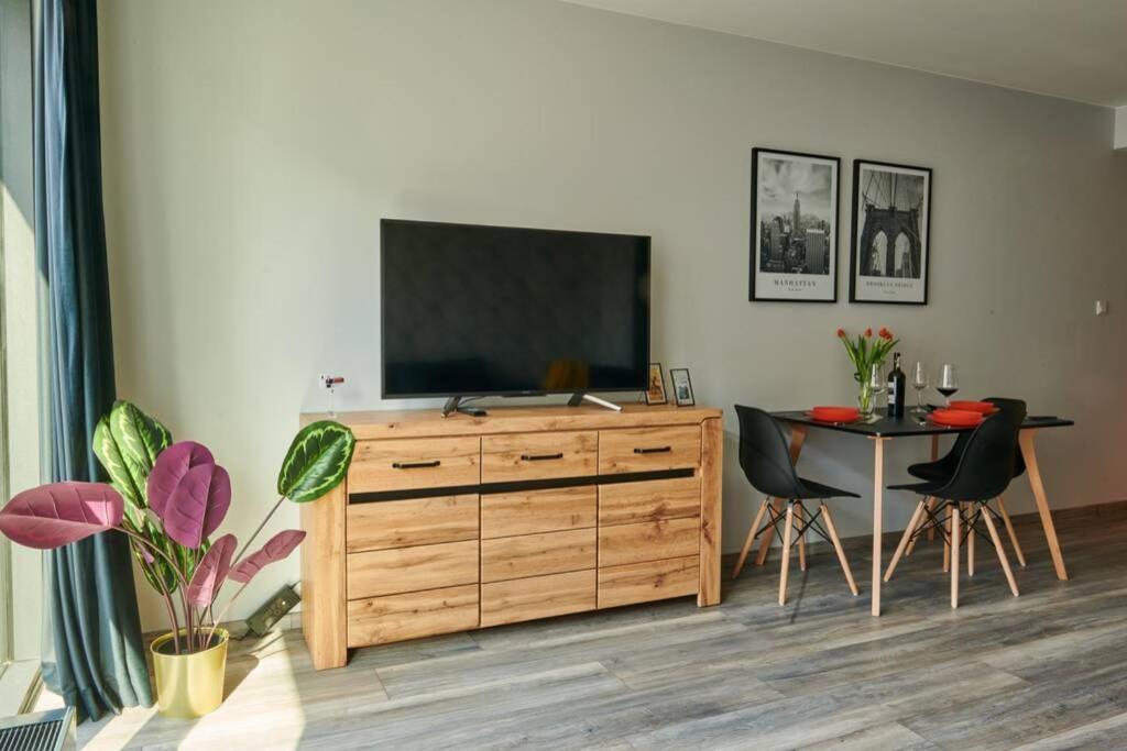 Easy Rent Apartments - Crystal Люблин Екстериор снимка